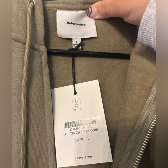 Reformation Austin Zip Up Hoodie - Picture 3 of 6